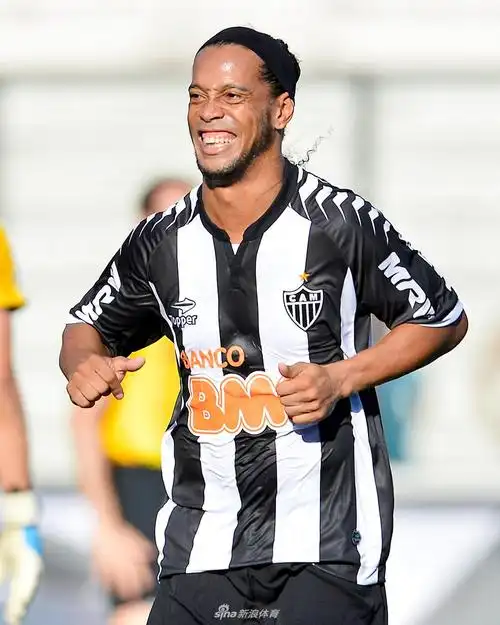 主教练共同 主教练共同