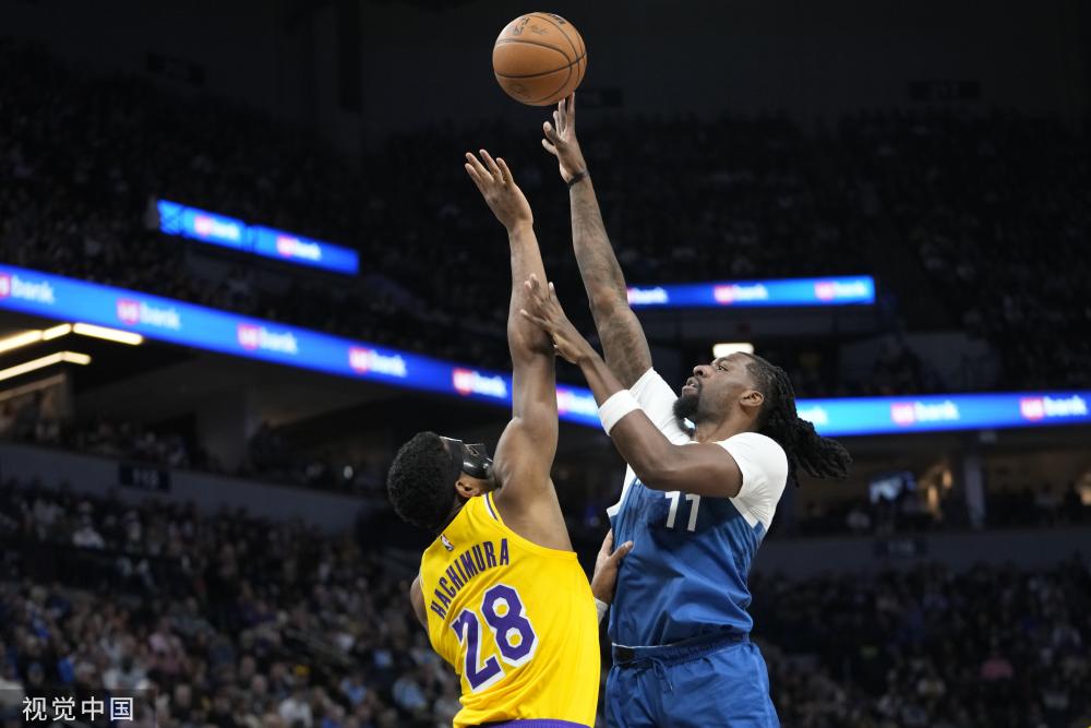 随着足球界 随着足球界