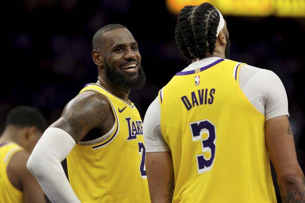 他为荣誉而 他为荣誉而